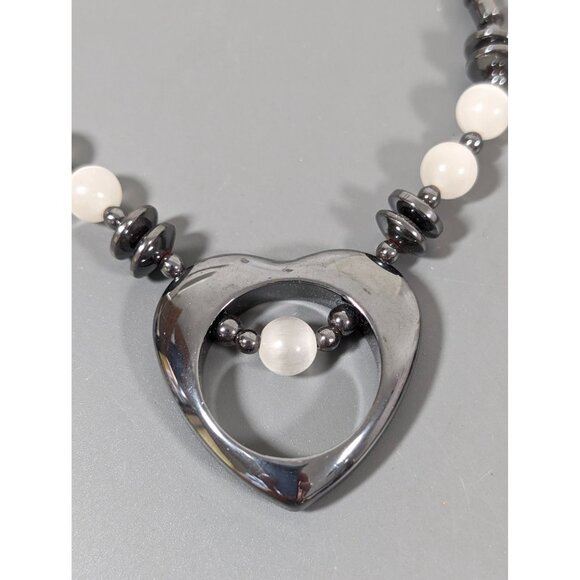 Artisan Boho Western White Glass Cats Eye Gray Hematite Stone Heart Necklace 18" - Picture 3 of 8